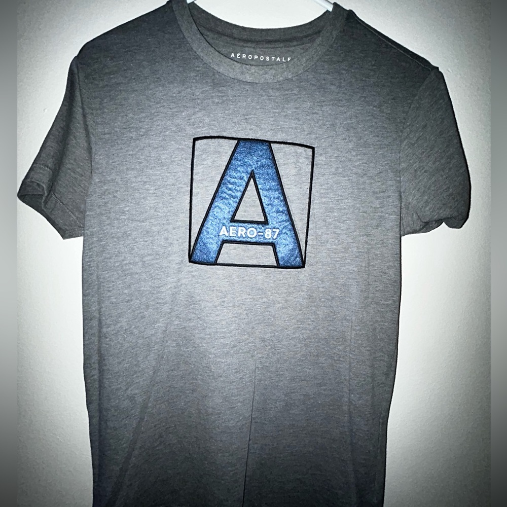 NWOT Aeropostale Graphic Logo Mens Tee Shirt